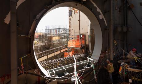 Vogtle_3_equipment_hatch_Feb17_(Georgia_Pwr)-460